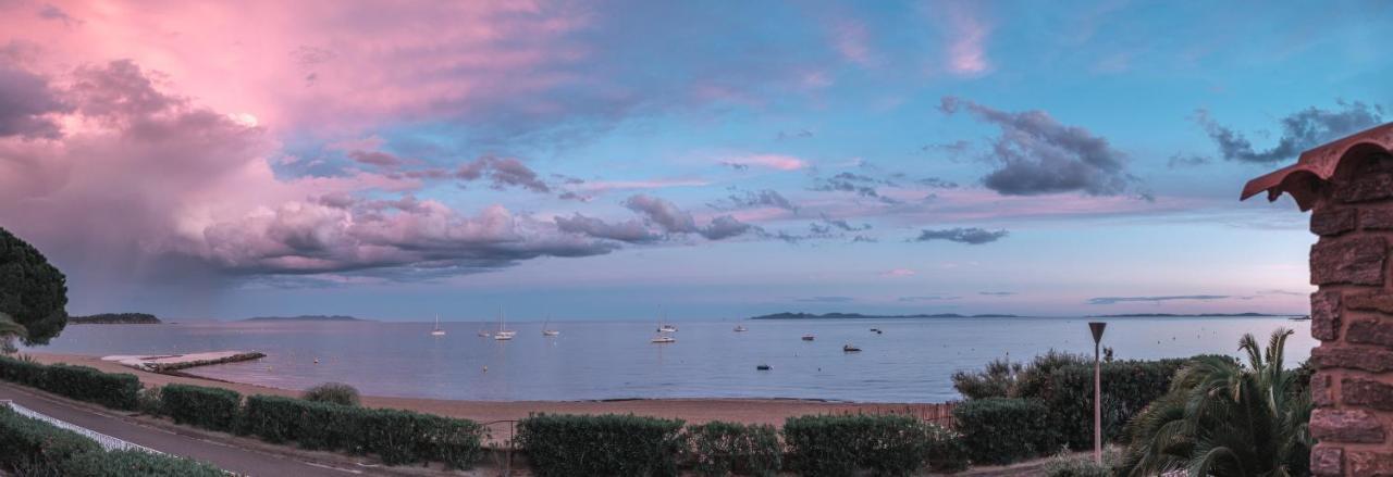 Meuble Tourisme 4*, Les Pieds Dans L'Eau, Villa Las Palmeras La Londe-les-Maures Luaran gambar